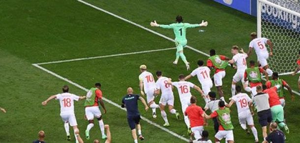 Maça şox û şeng û Swîsreya cihêreng